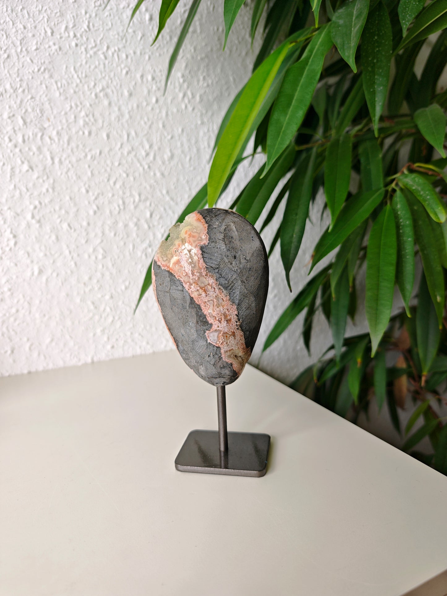 Grüner Amethyst mit Pyrit 95