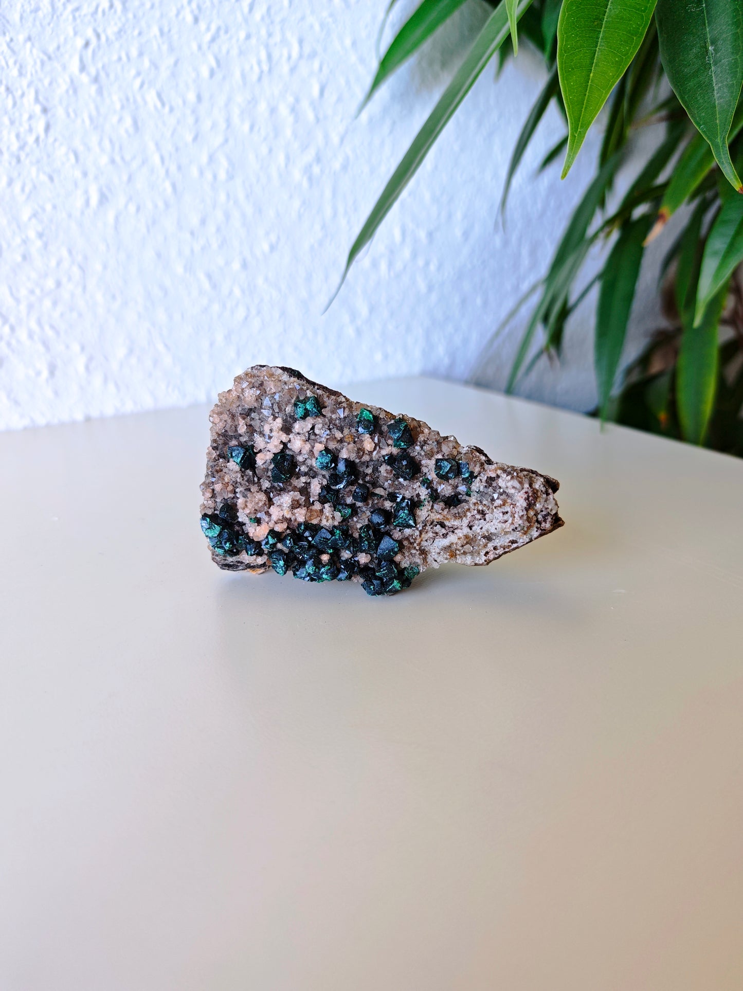 Malachit x Quarz auf Goethit