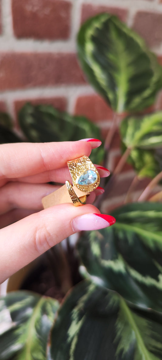 Statement Blue Sky Topas Ring