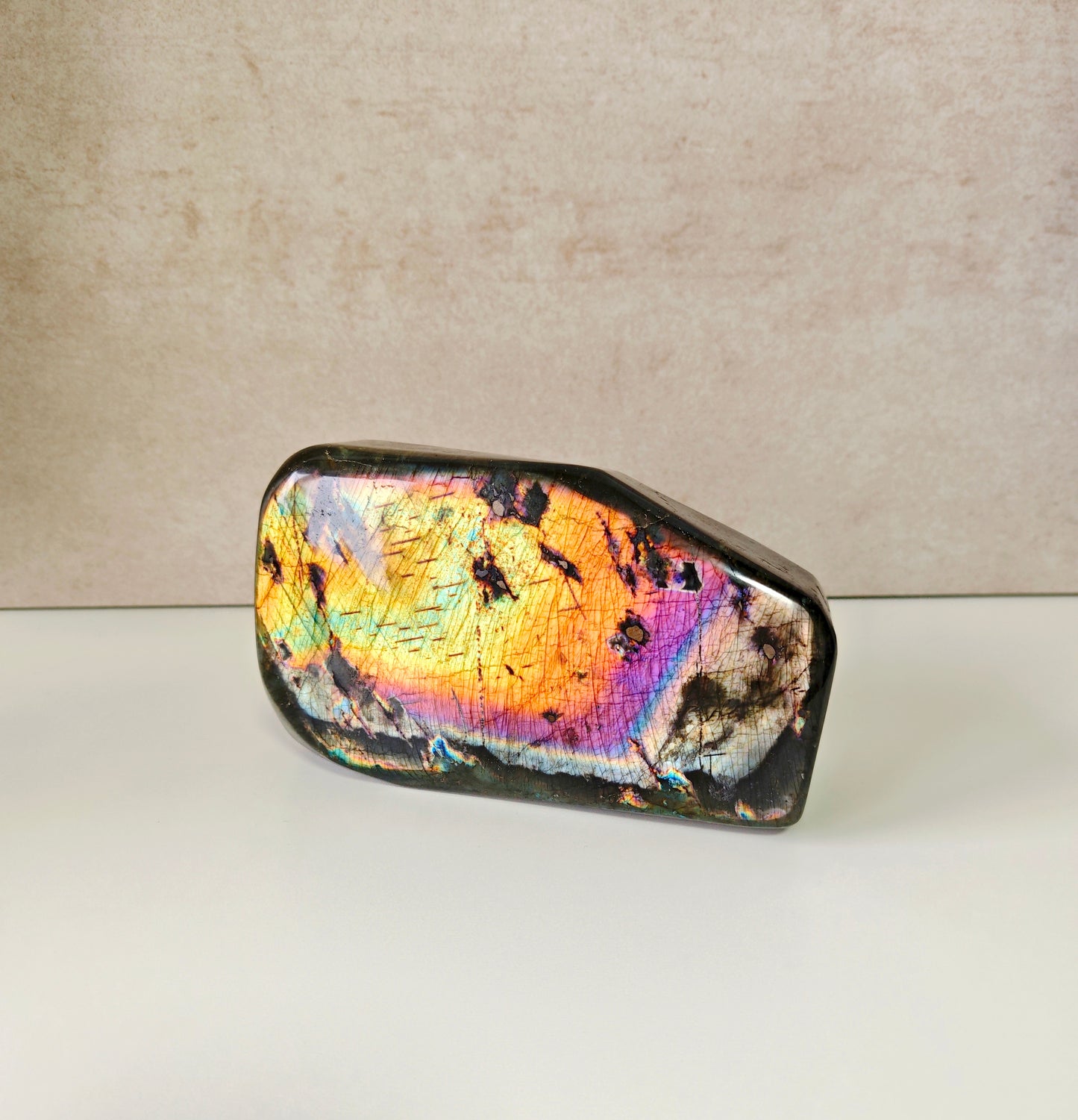 Regenbogen Labradorit Freiform B