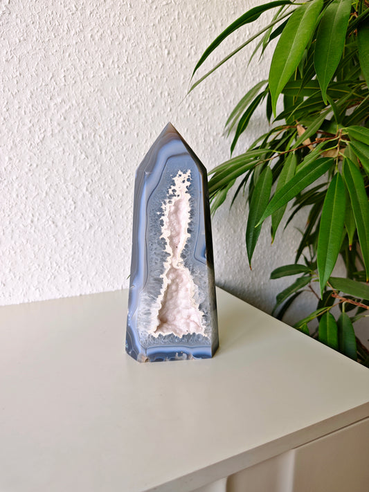 Achat Turm mit soft rosa Druse B