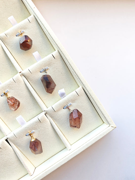 Roter Rutilquarz Freiform Anhänger