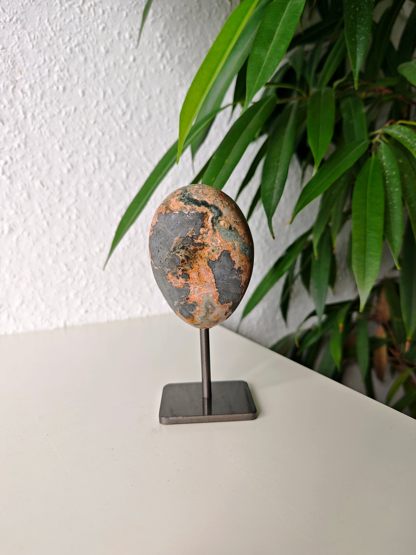 Grüner Amethyst mit Pyrit 69