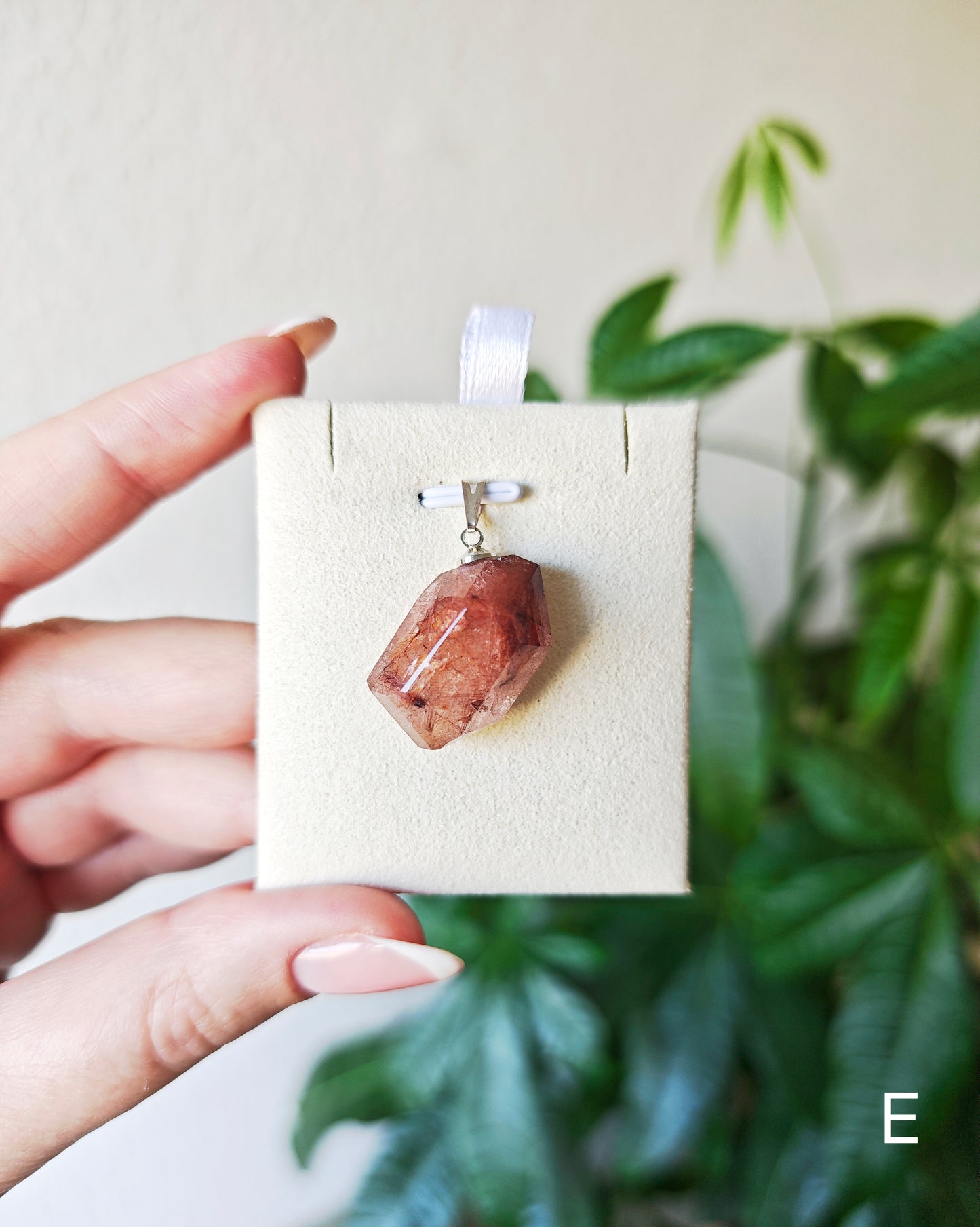 Roter Rutilquarz Freiform Anhänger