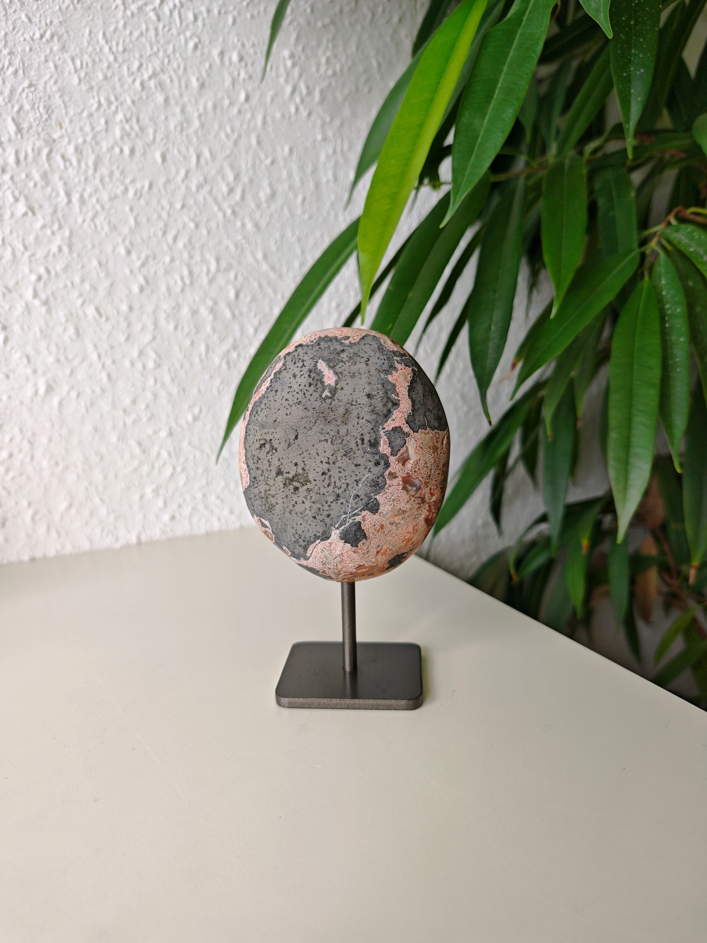 Grüner Amethyst mit Pyrit 81