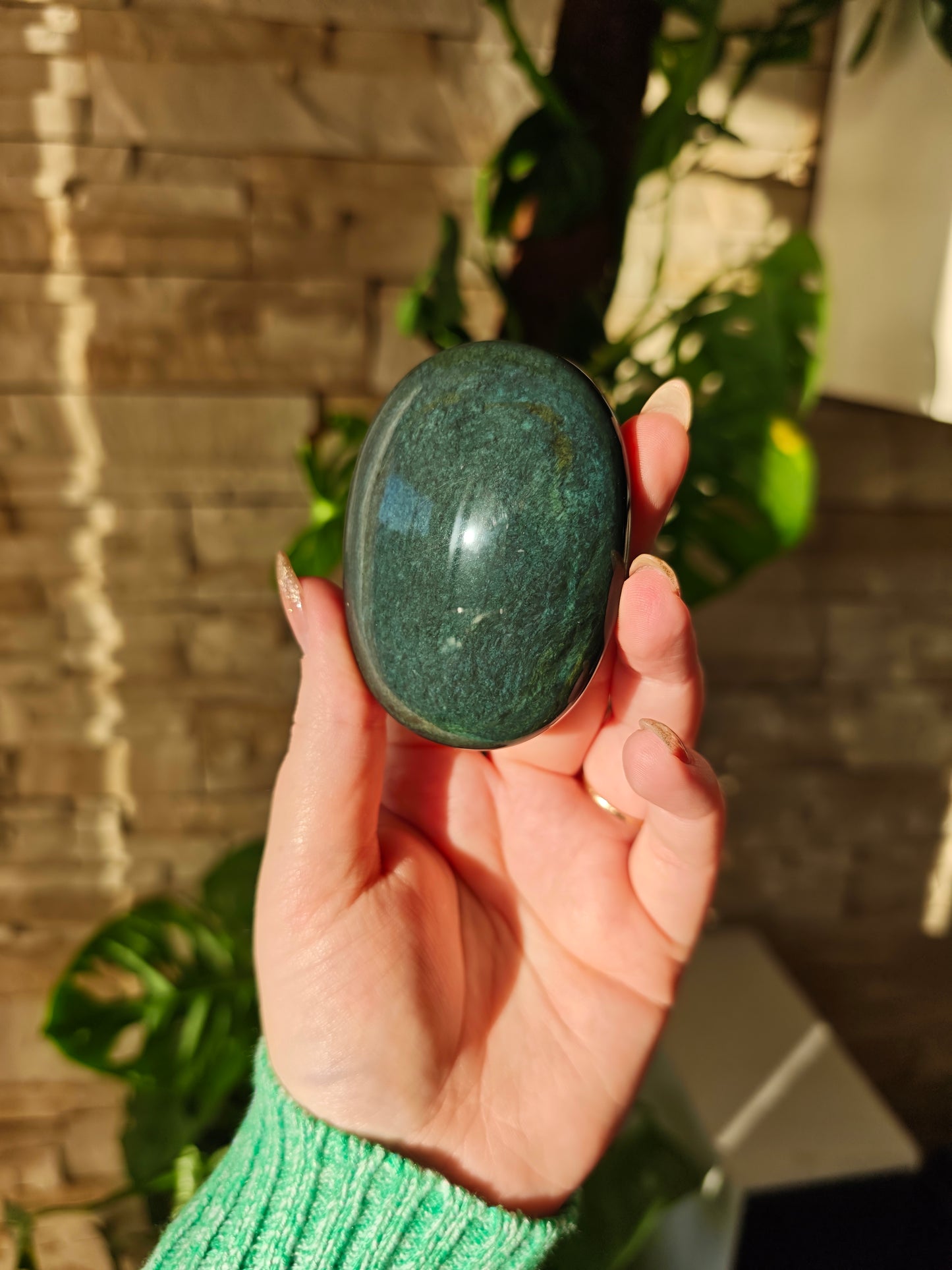 Regenbogen Obsidian Handstein 42P