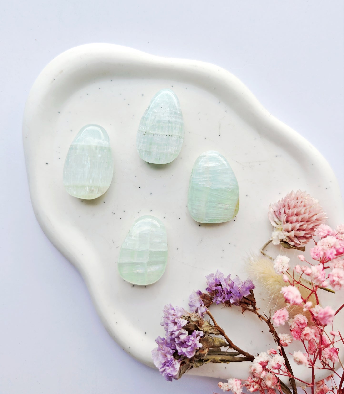 Pistazien Calcit Trommelsteinanhänger